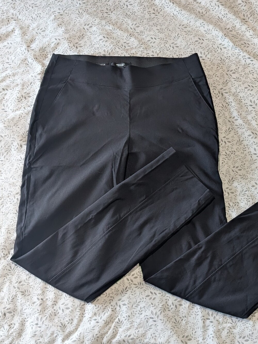 Vera Wang Black Skinny Ponte Pants